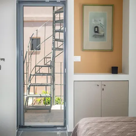 Apartment Elegant - 250m From Solomos Square *