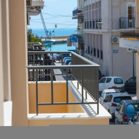 Elegant - 250m From Solomos Square *