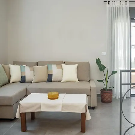 Elegant - 250m From Solomos Square
