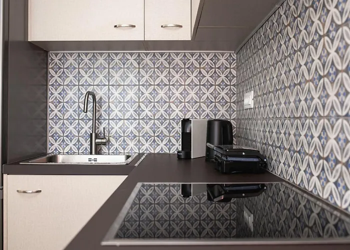 Daire Elegant - 250m From Solomos Square *