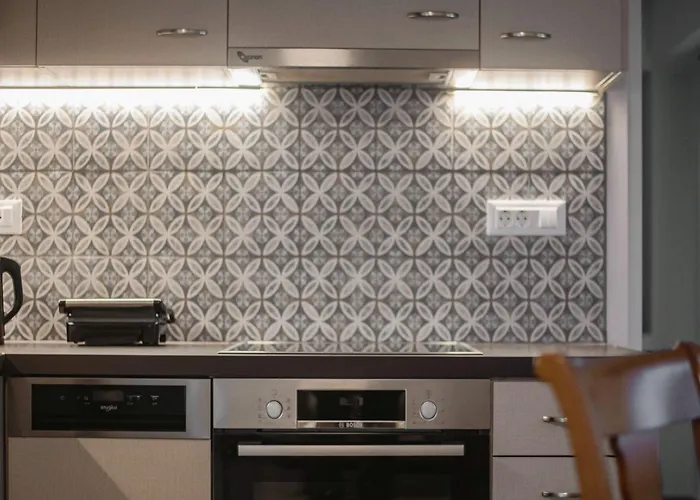 Elegant - 250m From Solomos Square Daire *