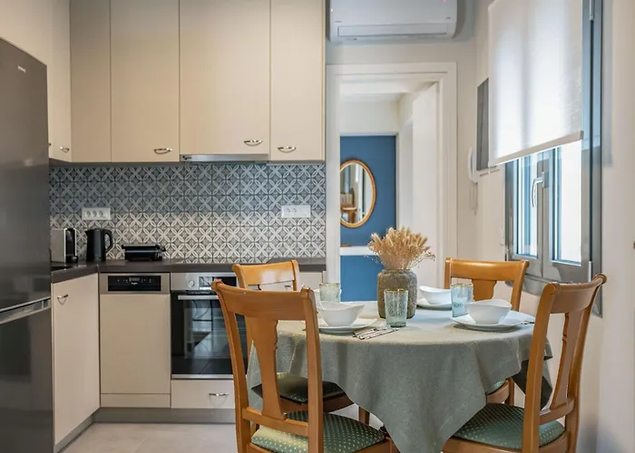Elegant - 250m From Solomos Square