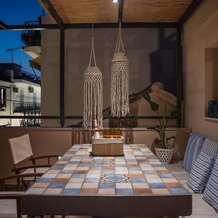 Apartmán Elegant - 250m From Solomos Square *